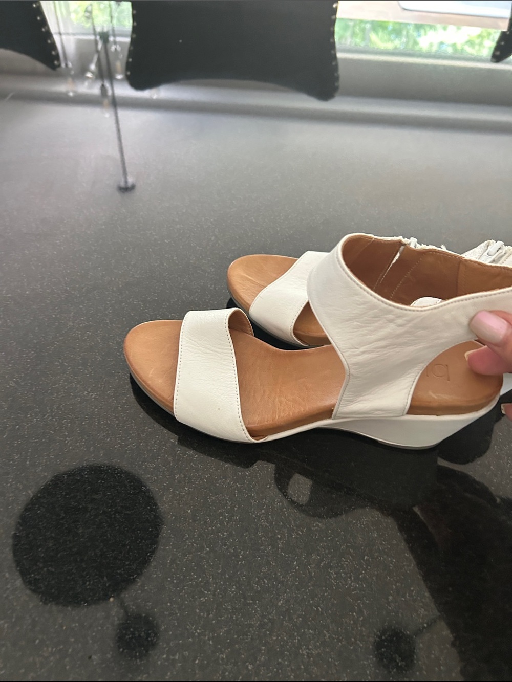 Bueno White Leather Wedge Sandals